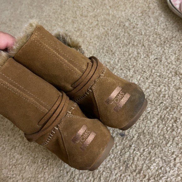 TOMS boots - Picture 2 of 2